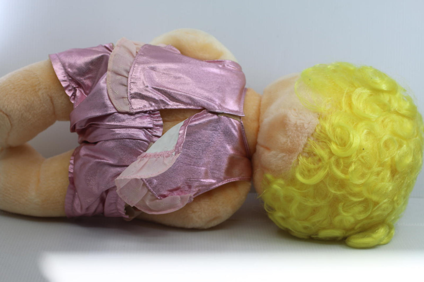 Vintage 1985 Kenner Hugga Bunch Precious Hugs Plush Doll w/ Baby Pink Hallmark