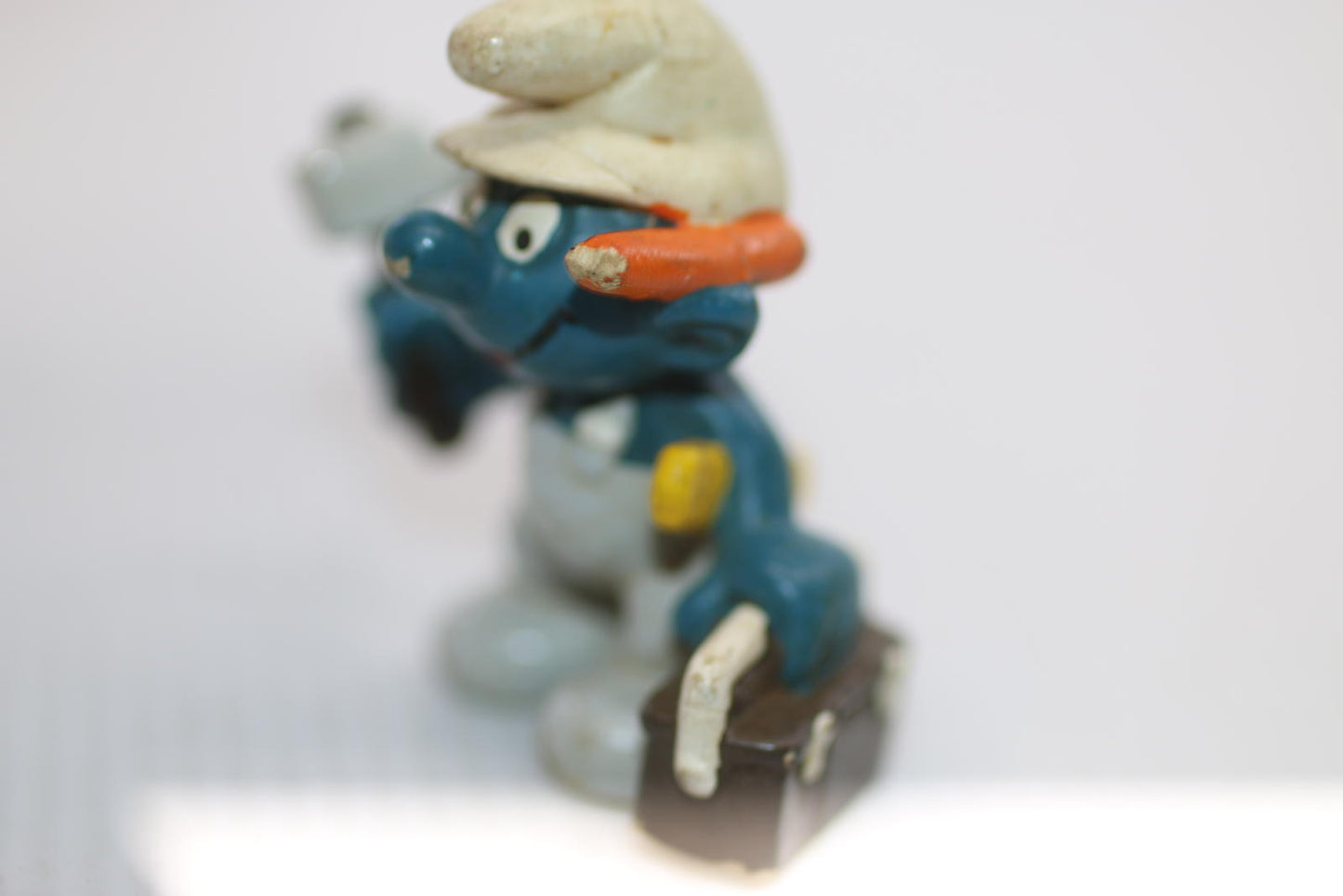 Smurfs Handy Smurf Hammer Toolbox Vtg Figure Schleich Peyo PVC Figure 1983 Fixer