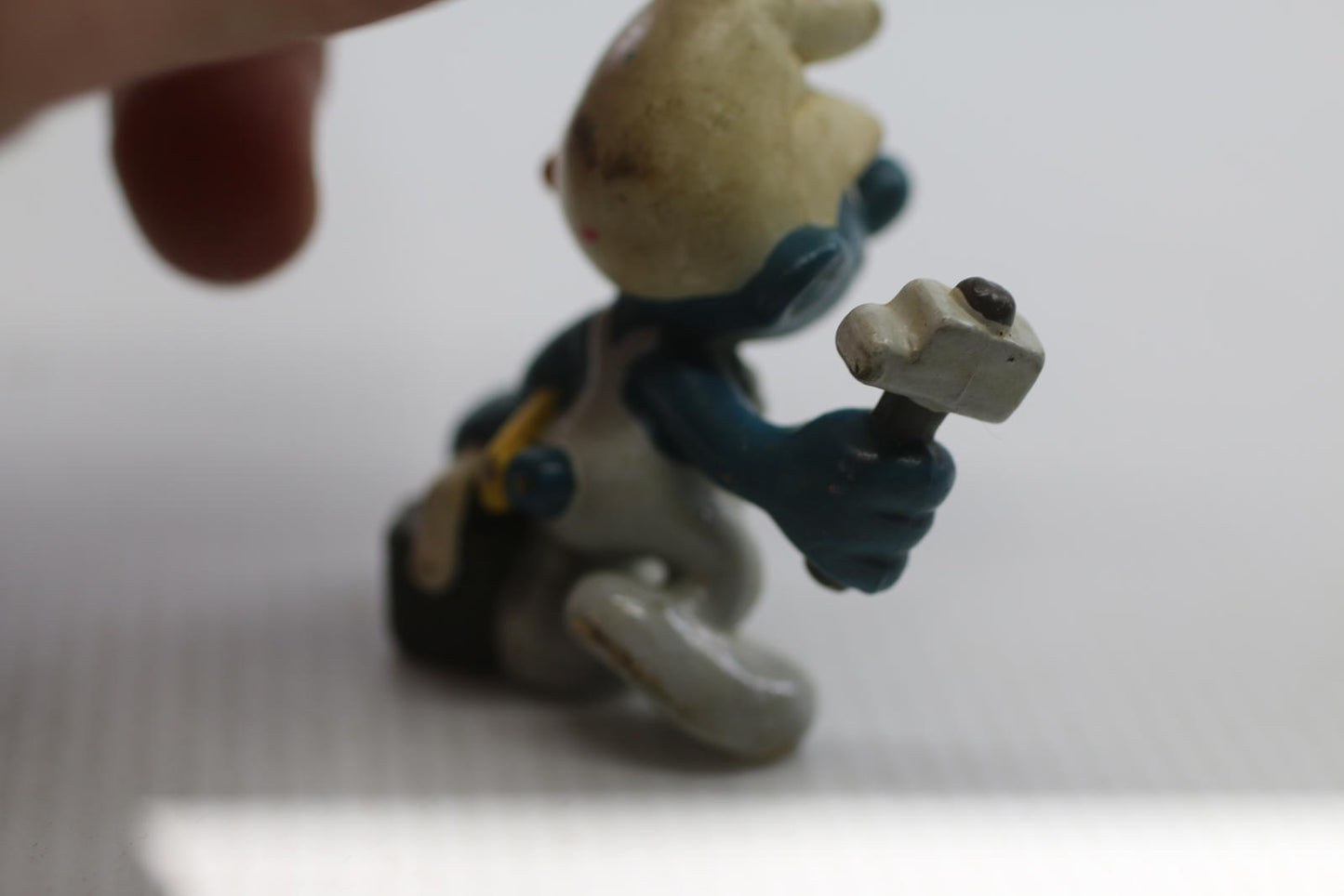 Smurfs Handy Smurf Hammer Toolbox Vtg Figure Schleich Peyo PVC Figure 1983 Fixer