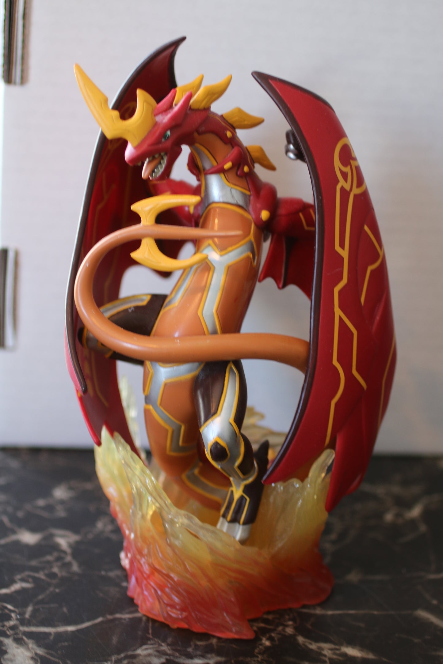 Bakugan Dragonoid 9" Action Figure Statue Fire Base Red 2009 Spin Master RARE