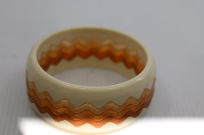Vintage Cream Amber Zigzag Lucite Bangle 70s Mod Jewelery