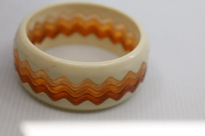 Vintage Cream Amber Zigzag Lucite Bangle 70s Mod Jewelery