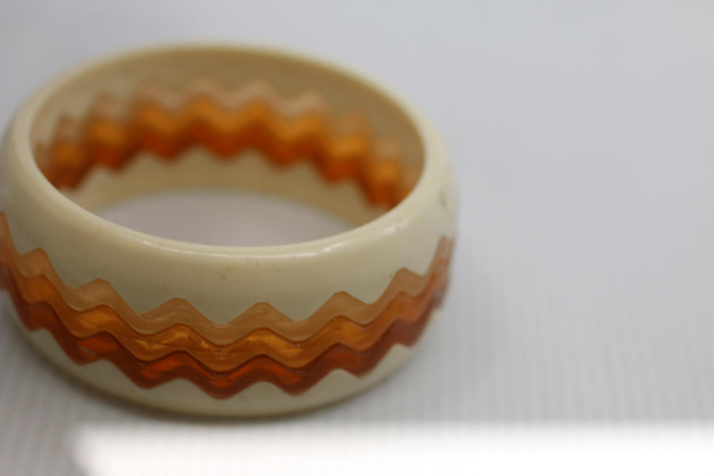 Vintage Cream Amber Zigzag Lucite Bangle 70s Mod Jewelery