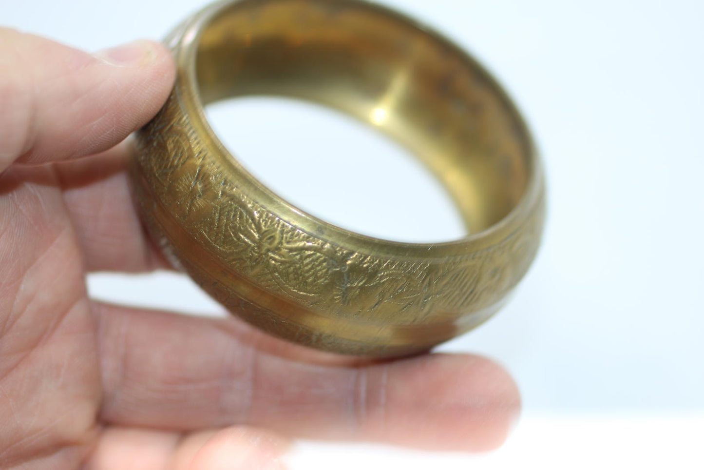 Vintage Gold tone Floral Engraved Bangle Bracelet Jewelery