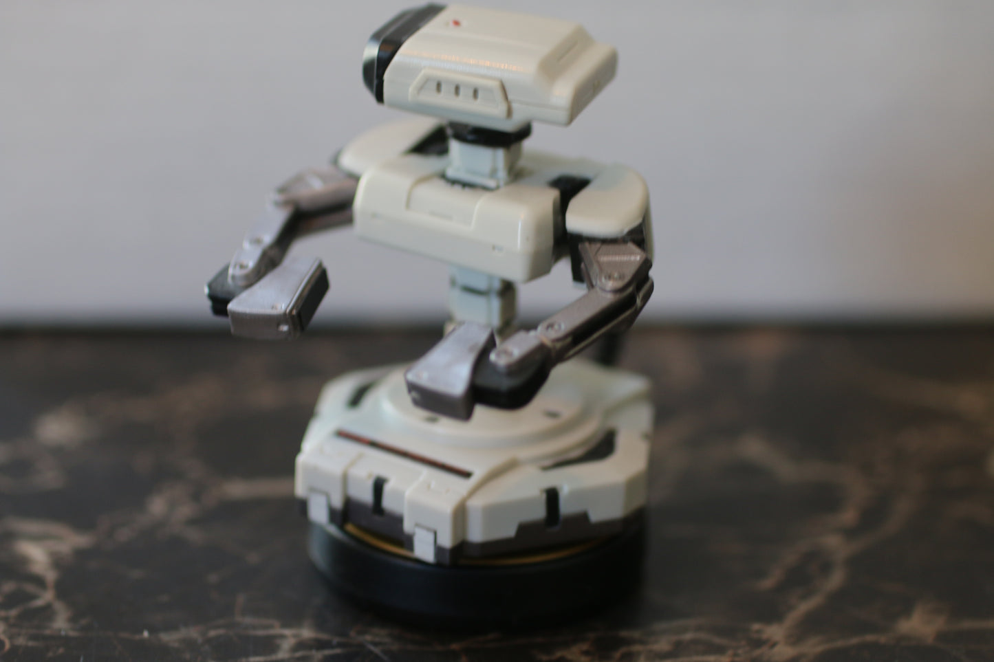 No. 46 R.O.B. ROB Amiibo Figure Super Smash Bros. Ultimate Nintendo Switch