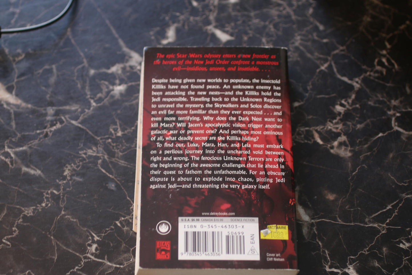 Star Wars: The Unseen Queen by Troy Denning - Dark Nest II Paperback Book
