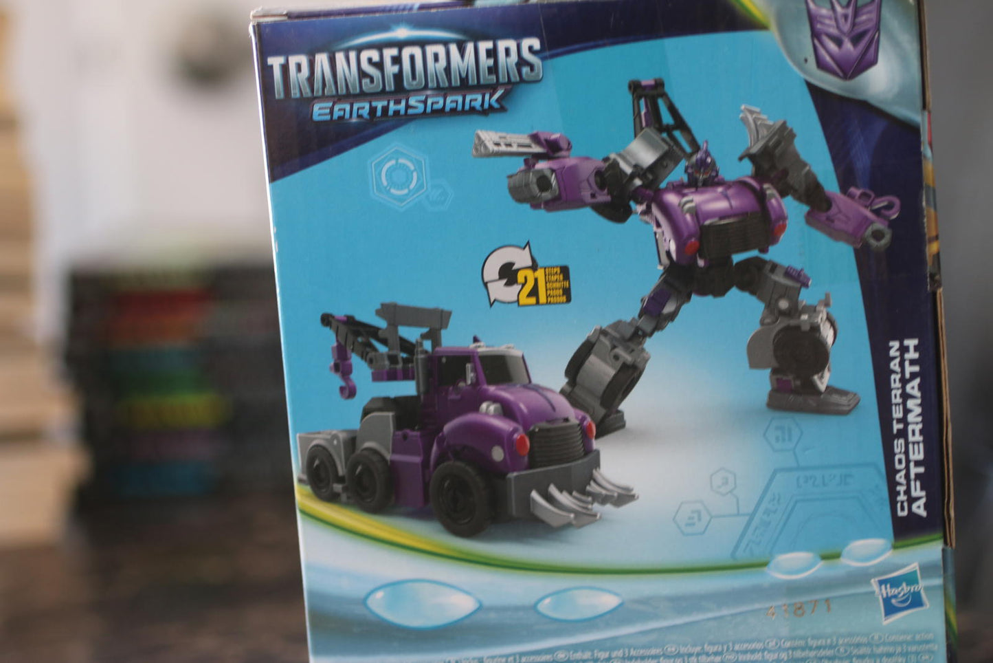 Transformers EarthSpark Deluxe Class Chaos Terran Aftermath 5" Robot In box