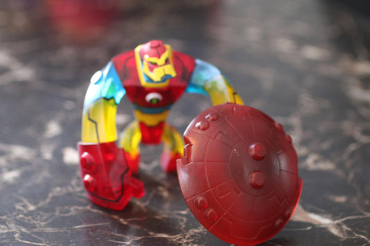 Omni-Plasm BLOXX Ben 10 Omniverse 4" Figure Bandai 2013 VHTF Ultra Rare shield