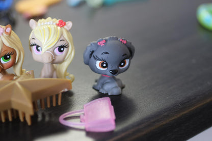 Bratz Style Mini Dolls Pet Figures + Accessories Brush Case Lot Cute Toys