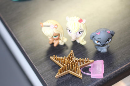 Bratz Style Mini Dolls Pet Figures + Accessories Brush Case Lot Cute Toys