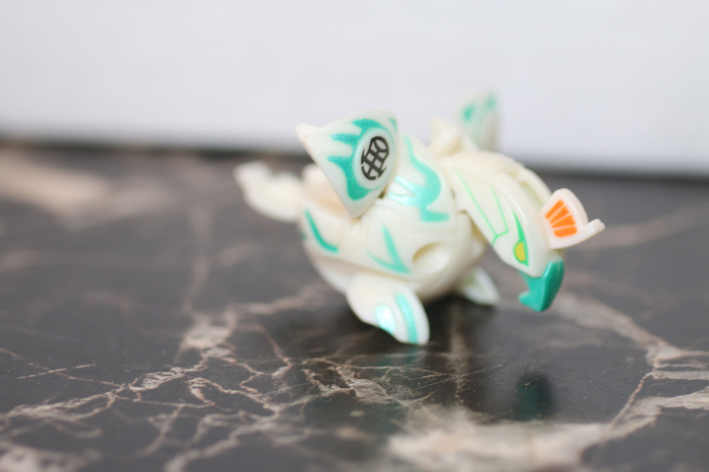 Bakugan Battle Brawlers B1 Jump Skyress White Pearl Green Ventus 540G VintageBakugan Battle Brawlers B1 Jump Skyress White Pearl Green Ventus 540G Vintage