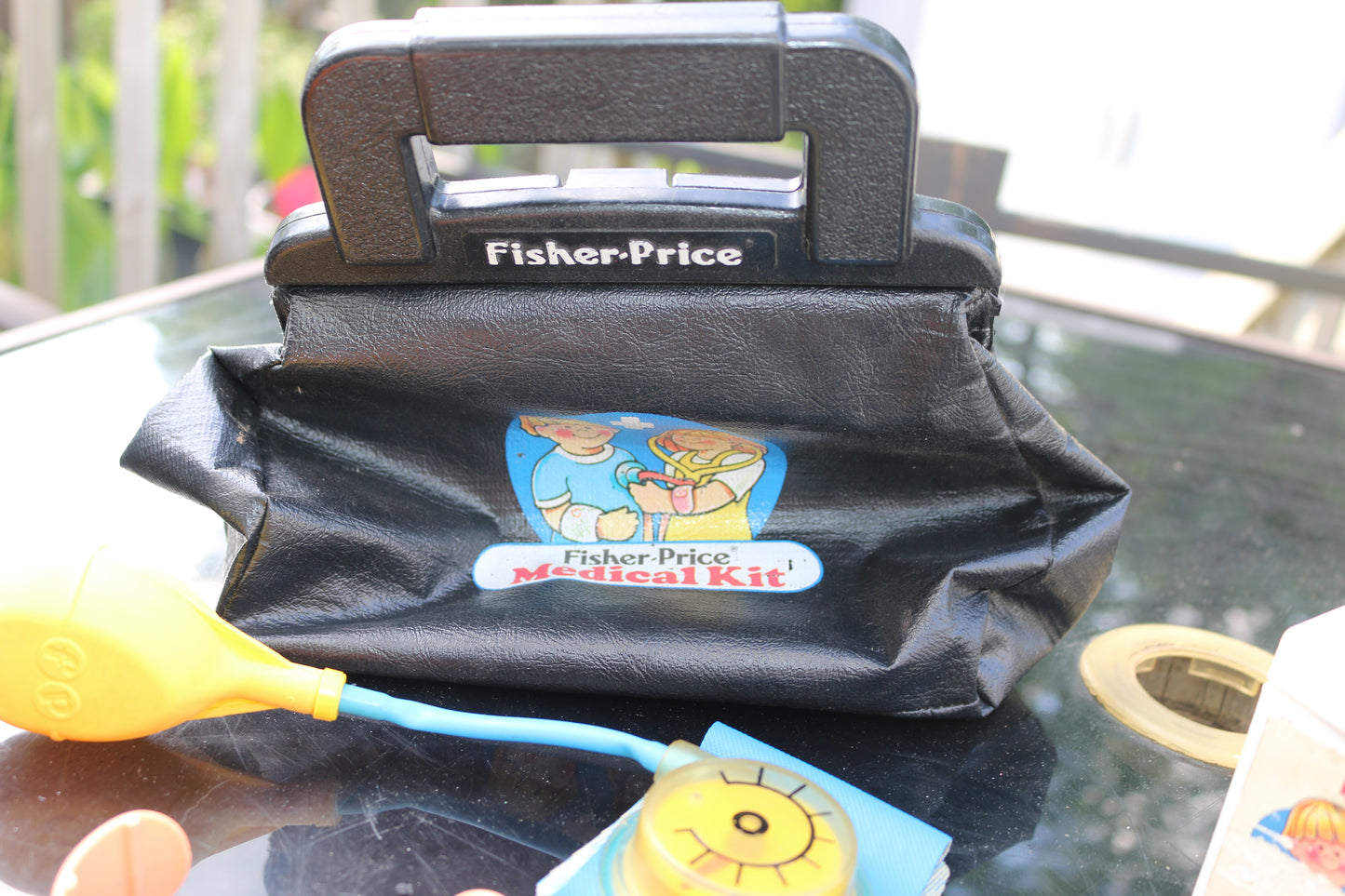 Vintage 1987 FISHER PRICE DR/NURSE BLACK MEDICAL KIT PLAYSET 2010 EUC COMPLETE