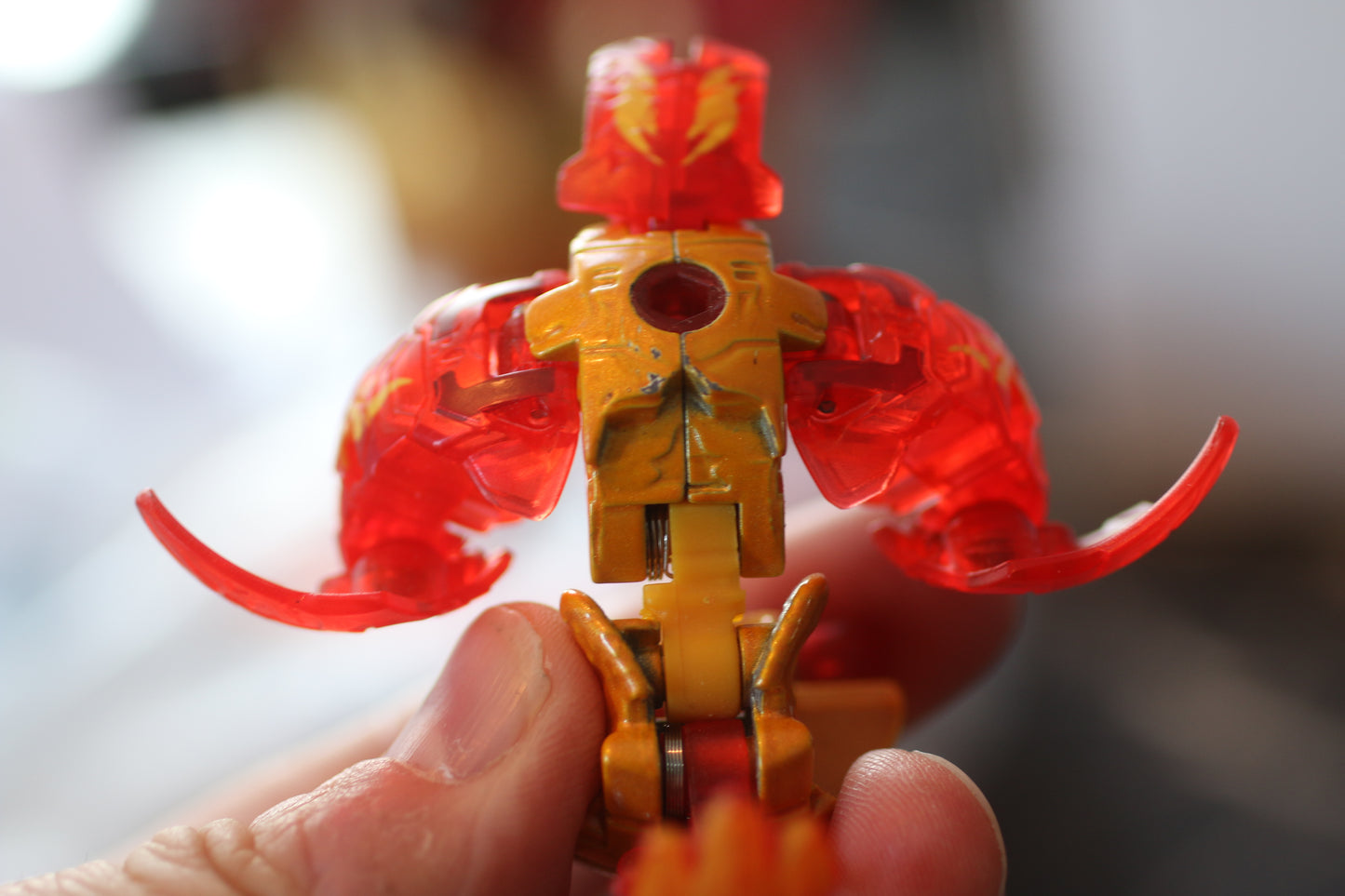 Bakugan Evolutions 2022 Platinum Series Die-cast Pyrus Neo Dragonoid