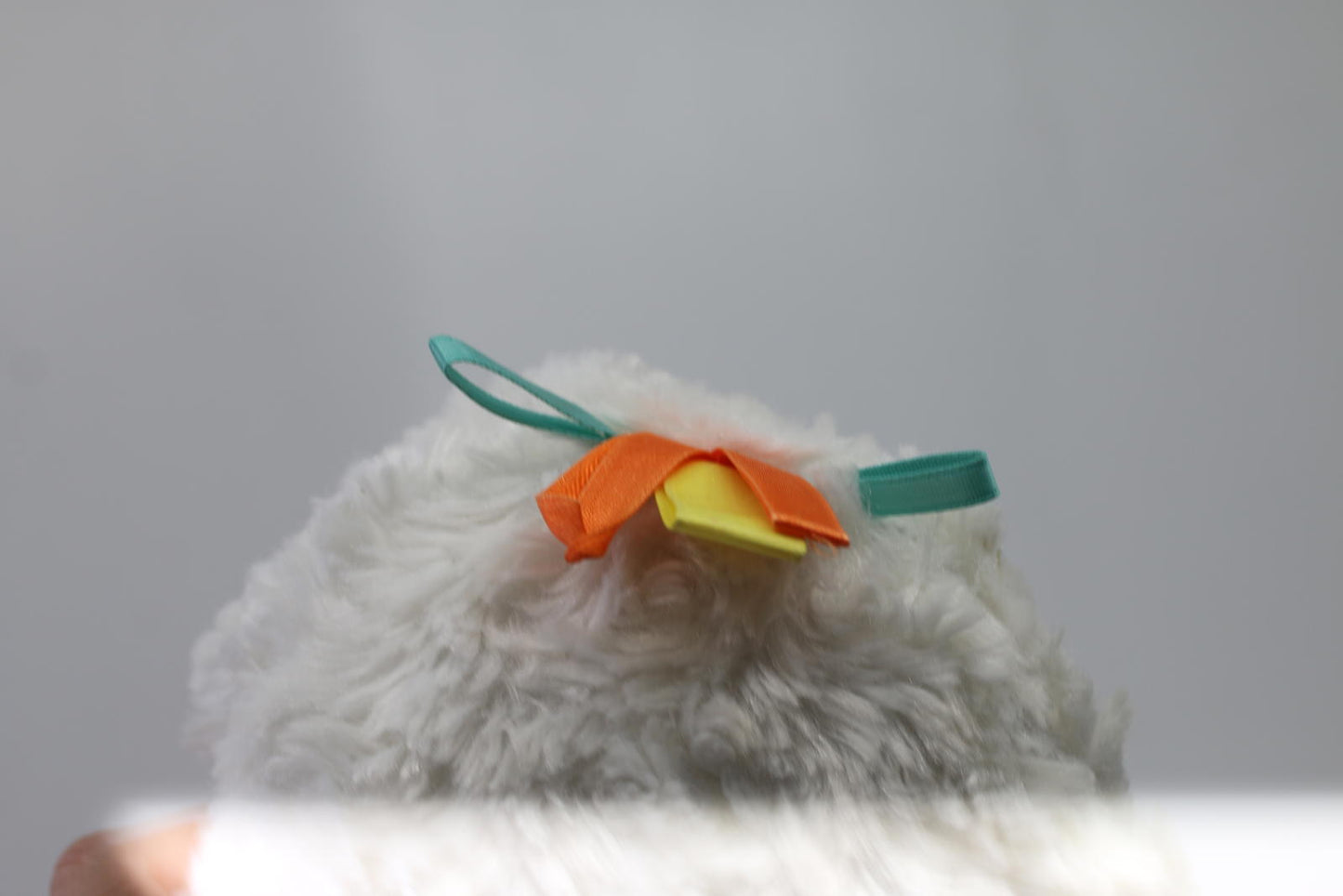 Plush Stuffed Toy with Long Red Limbs and Smiling Face Les Monstres à Câlins