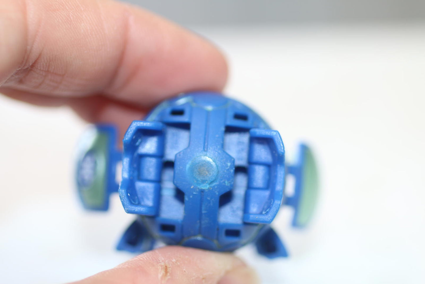 Bakugan: Battle Brawlers - Blue Aquos FORTRESS B2 300G Ball/Figure