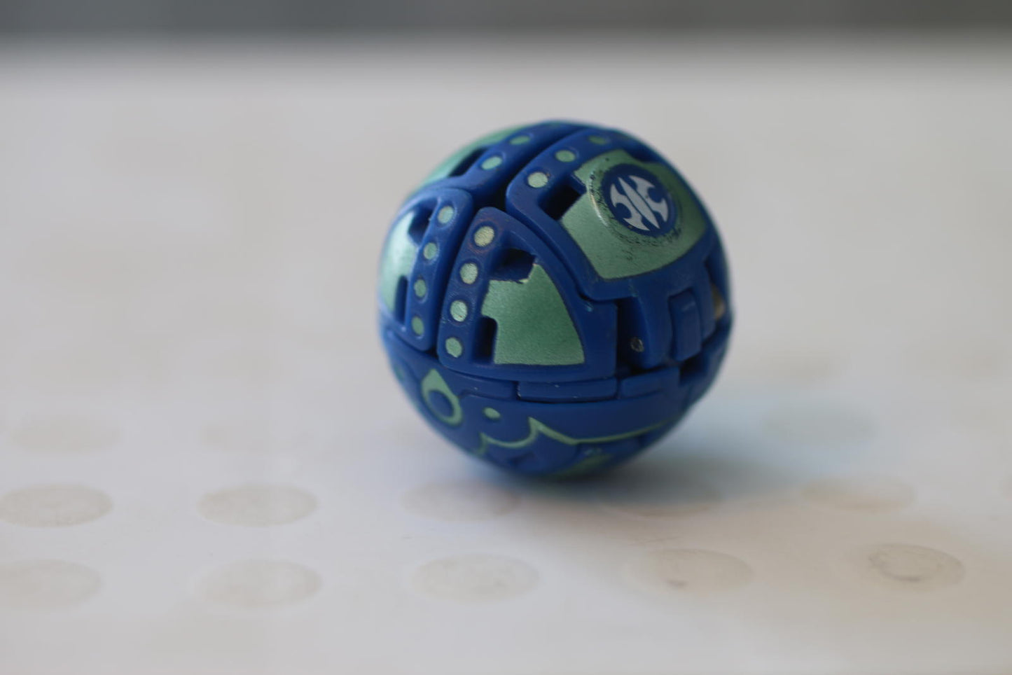 Bakugan: Battle Brawlers - Blue Aquos FORTRESS B2 300G Ball/Figure