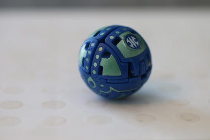 Bakugan: Battle Brawlers - Blue Aquos FORTRESS B2 300G Ball/Figure