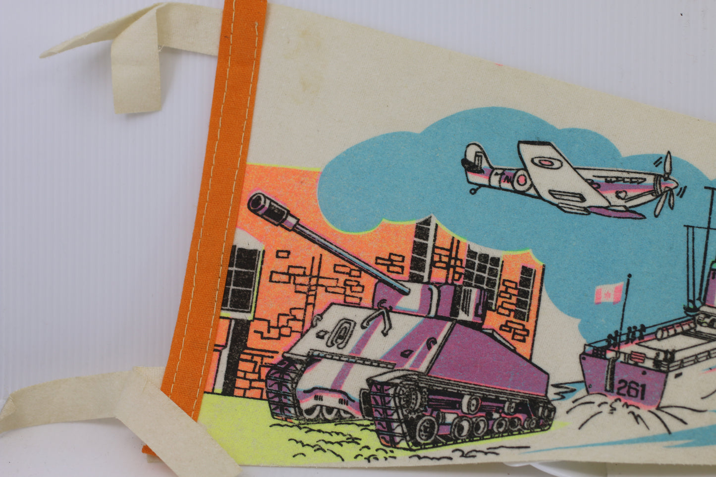 Vtg Souvenir Vintage 1970s Canadian War Museum Felt Pennant