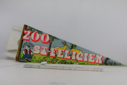 Gros Boul ZOO St- Felicien 1990s Original Full Size Pennant rare Style QC