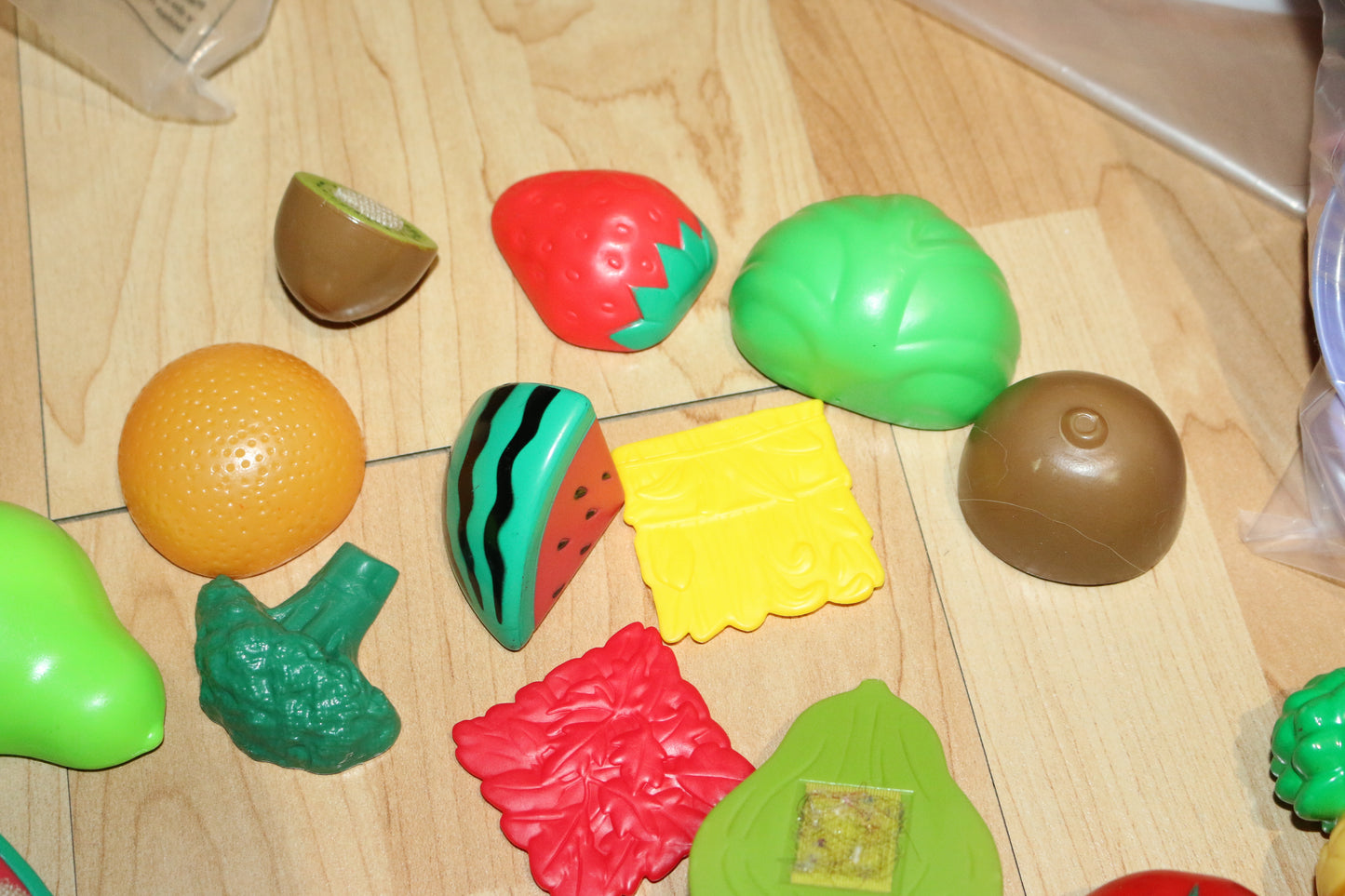 Lot of mixed fruits & Vegetables toys Play Dishes Mixed Lot Played W Condition
