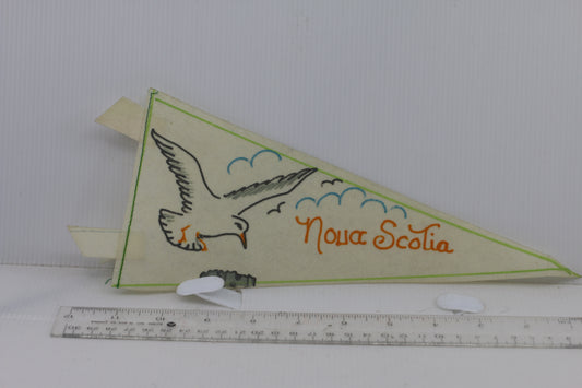 VINTAGE Nova Scotia small SOUVENIR FELT PENNANT FLAG