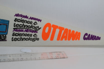 VINTAGE NATIONAL MUSEUM Science SOUVENIR FELT PENNANT FLAG #2