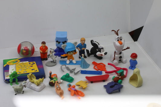 Vintage Mixed Toy HUGE Lot Disney Frozen Olaf Elsa Looney Tunes + More FIGURES