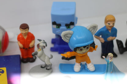 Vintage Mixed Toy HUGE Lot Disney Frozen Olaf Elsa Looney Tunes + More FIGURES