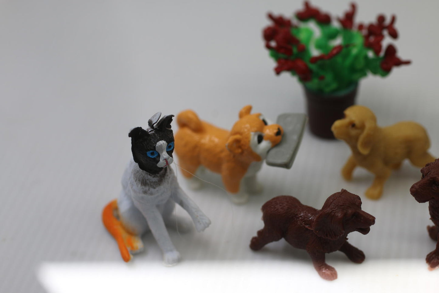 Miniature Dog Cat Figurine Lot Pet Playset Accessories Food Bowls set toys