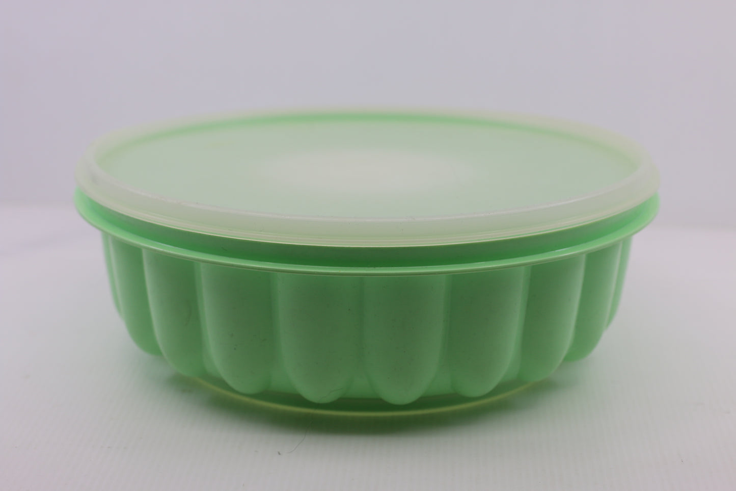 Tupperware Vintage Jel-N-Serve Jello Mold – 3-Piece Set – Mint Green