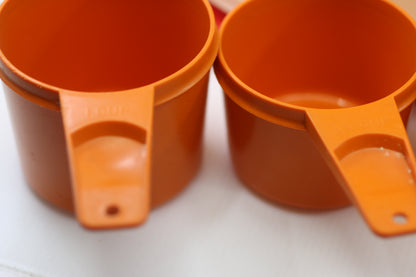 Vintage Tupperware Kitchen Lot – Measuring Cups Set & Cake Saver As Is