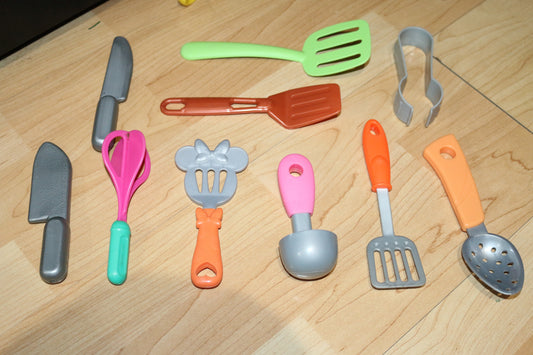 Play Dishes kitchen ustensils set toys vintage Mixed Lot Played With Condition