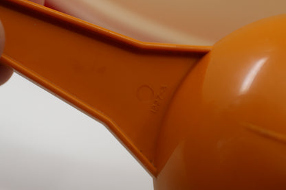 Vintage Tupperware Kitchen Lot – Measuring Cups Set & Cake Saver As Is