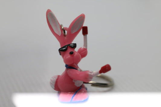 Vintage ENERGIZER Promo Keyring PINK BUNNY Keychain Ancien Porte-Clé LAPIN ROSE