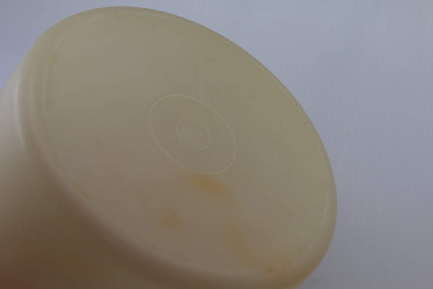 Vintage Tupperware Kitchen Lot – Measuring Cups Set & Cake Saver As Is