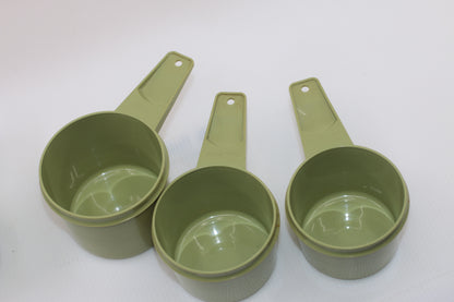 Vintage Tupperware Set Of 6 Pea Green Stacking Measuring Cups Complete