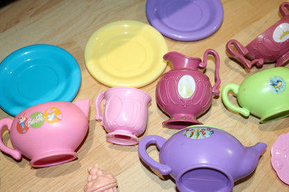 Princess kitchen toys pink purple color Dishes Mixed Lot Played WCondition
