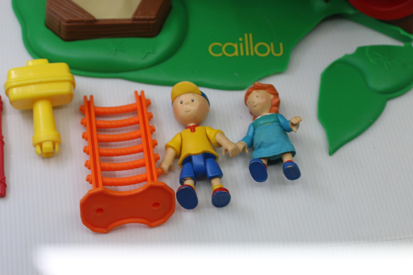 Caillou Treehouse Playset Slide Figures Cat Accessories Lot Irwin rare toys