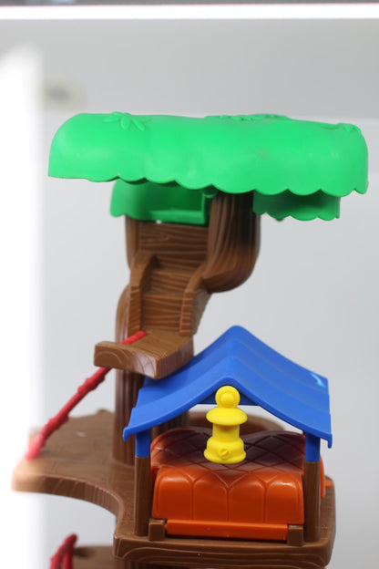 Caillou Treehouse Playset Slide Figures Cat Accessories Lot Irwin rare toys