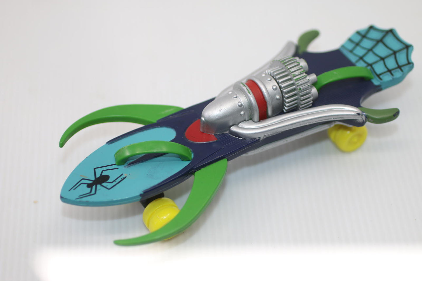 2001 Toy Biz Extreme Sports Adventure Spiderman Skateboard Accessories part only