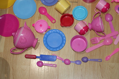 Play kitchen Dishes Mixed Lot Played With Condition pastel color princess toys