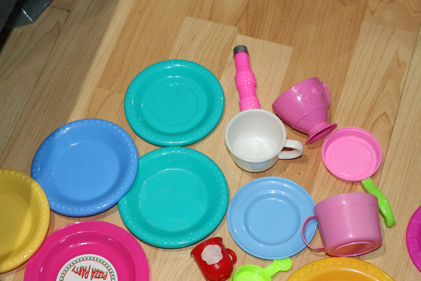 Play kitchen Dishes Mixed Lot Played With Condition pastel color princess toys