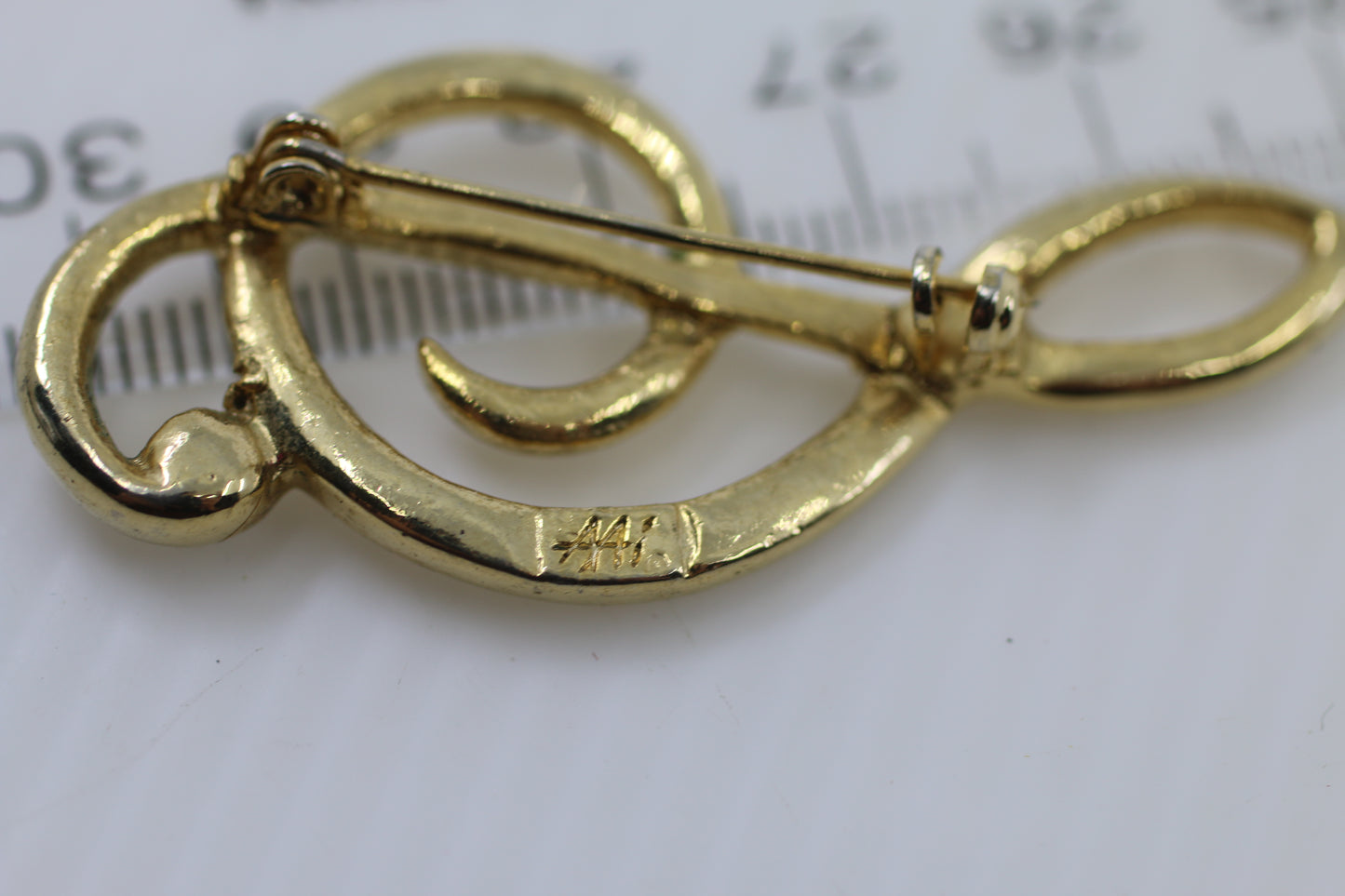 Vintage Gold Tone Treble Clef Brooch Signed AH Music Note Pin