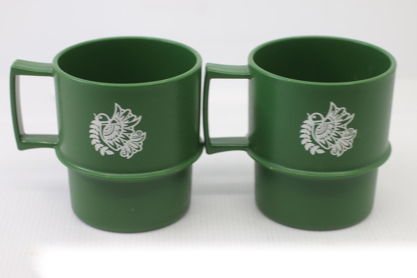 VTG Tupperware Green Christmas Mug Cup With Dove 1312-49 No Lid Made In USA x2