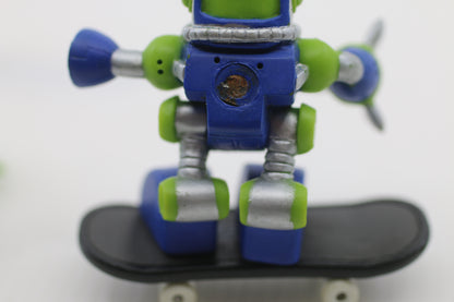 Vintage Y2K Tech Deck Dude Tek Robot Figure – Early 2000s Skate Toy – Collectible