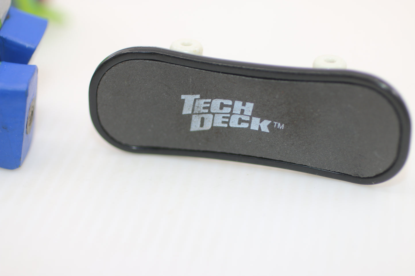 Vintage Y2K Tech Deck Dude Tek Robot Figure – Early 2000s Skate Toy – Collectible