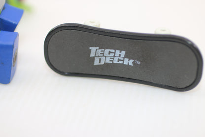 Vintage Y2K Tech Deck Dude Tek Robot Figure – Early 2000s Skate Toy – Collectible