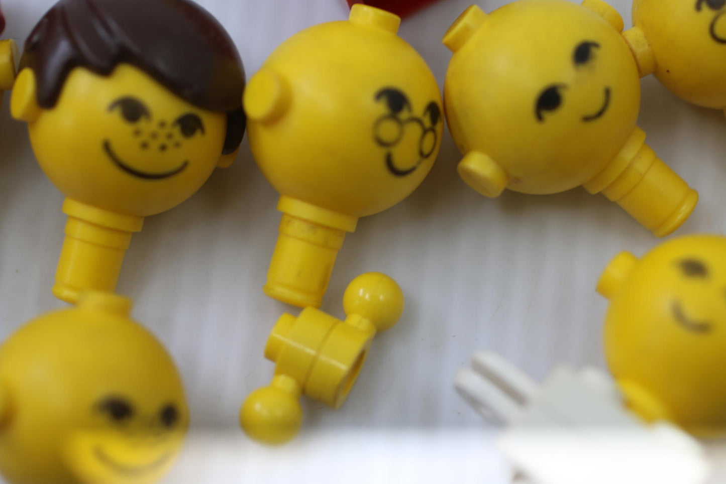 Lego Minifigure Parts Lot Family Figures Boy Girl Basic 1970s People head parts