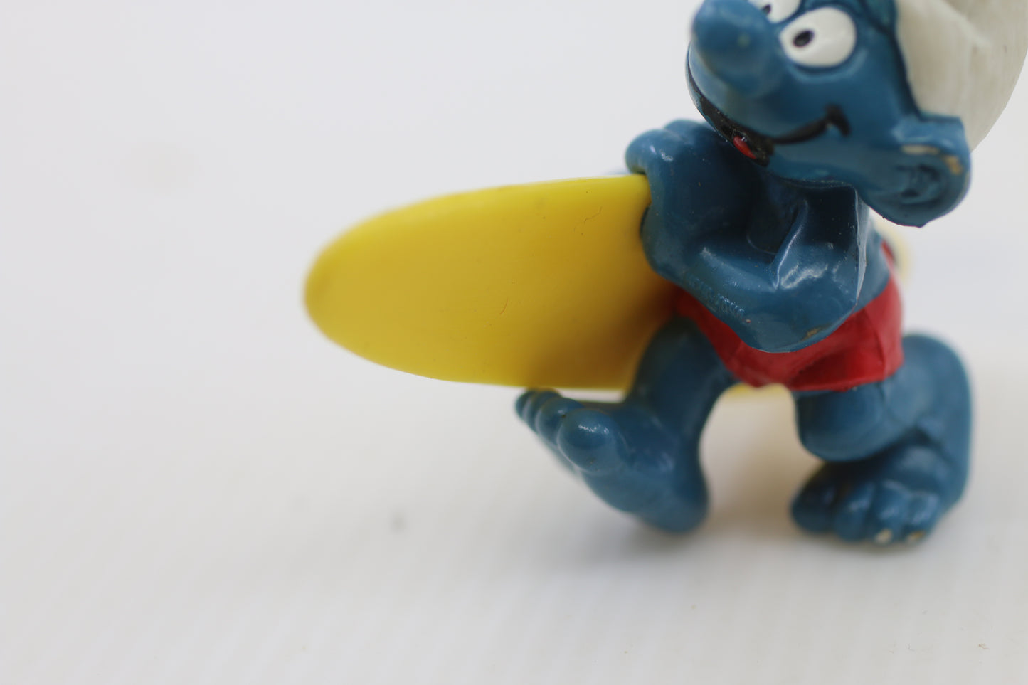 Vintage The Smurfs Schleich Peyo Surfing Smurf w/Surfboard 1981