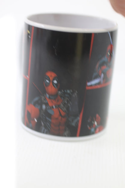 DISNEY MARVEL MUG THERMIQUE DEADPOOL